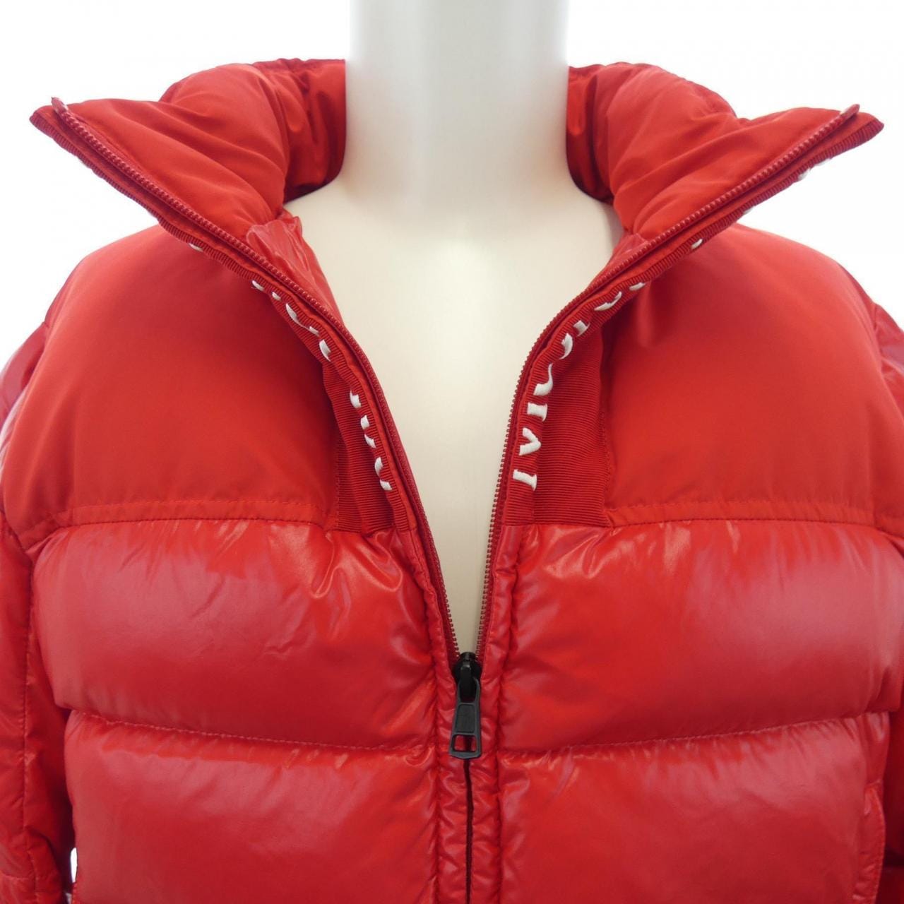 モンクレール MONCLER ダウンジャケット