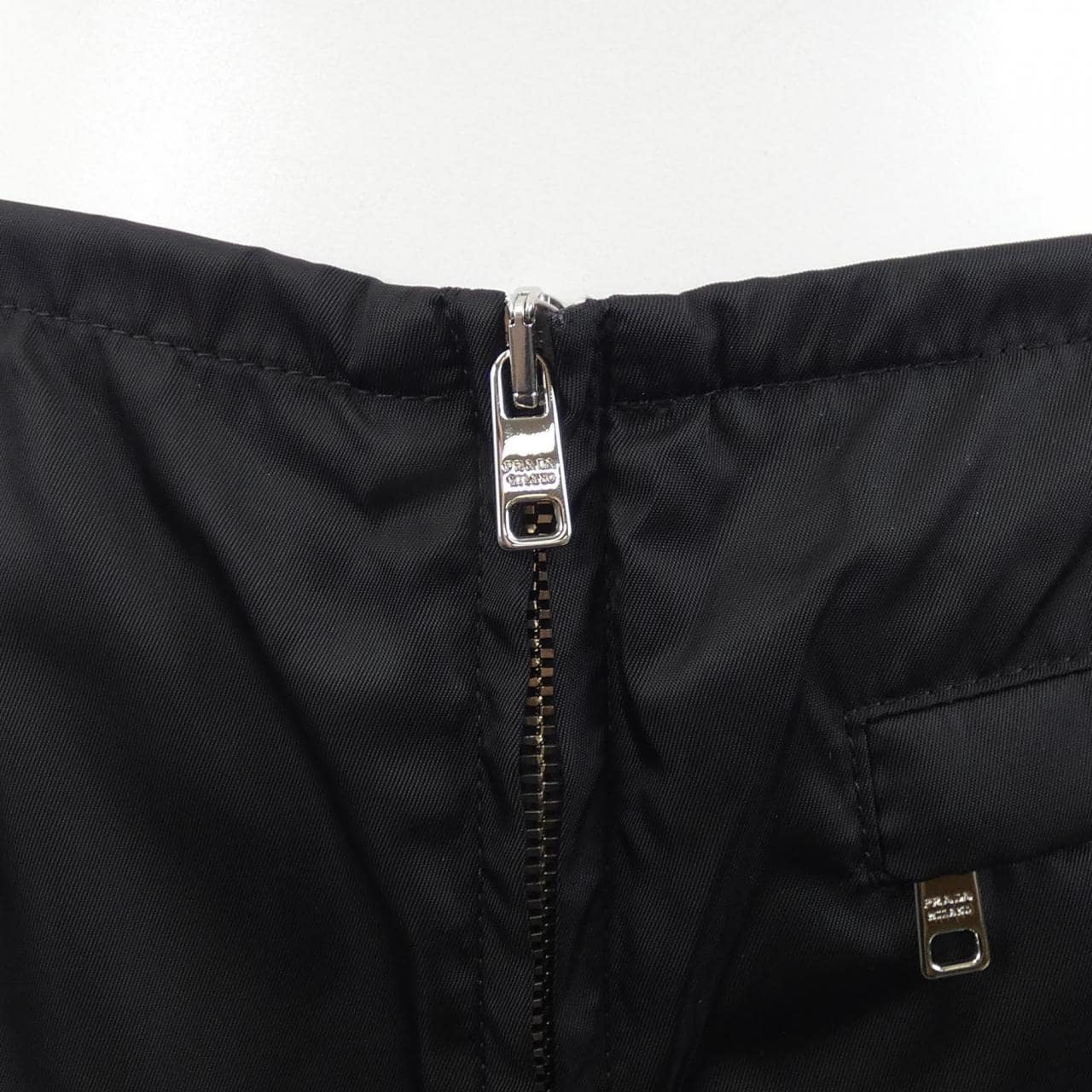 プラダ PRADA ギャバジン フレアススカート トライアングルロゴ 21H881 S202 1WQ8 スカート