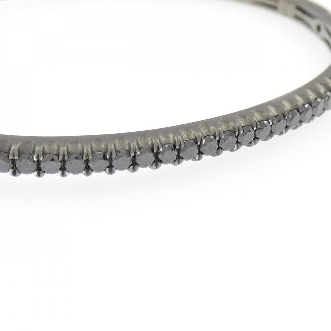 ビジュードエム ダイヤモンド バングル 1.23CT