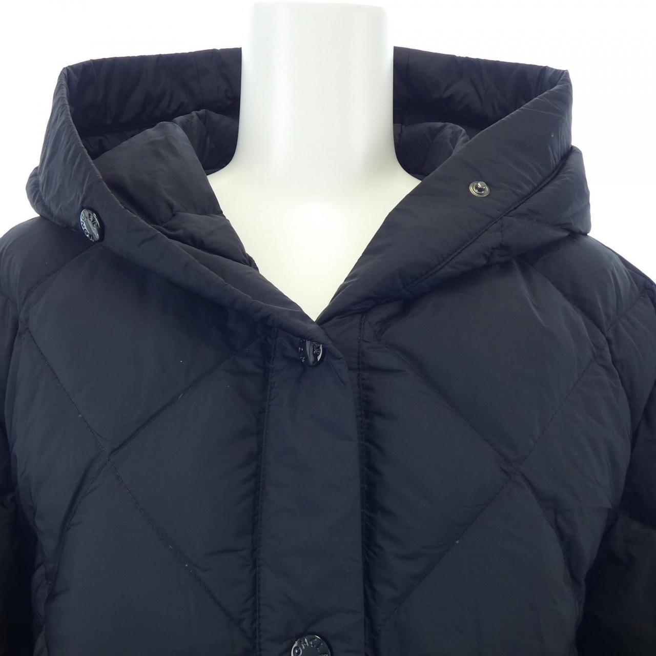 モンクレール MONCLER ダウンジャケット