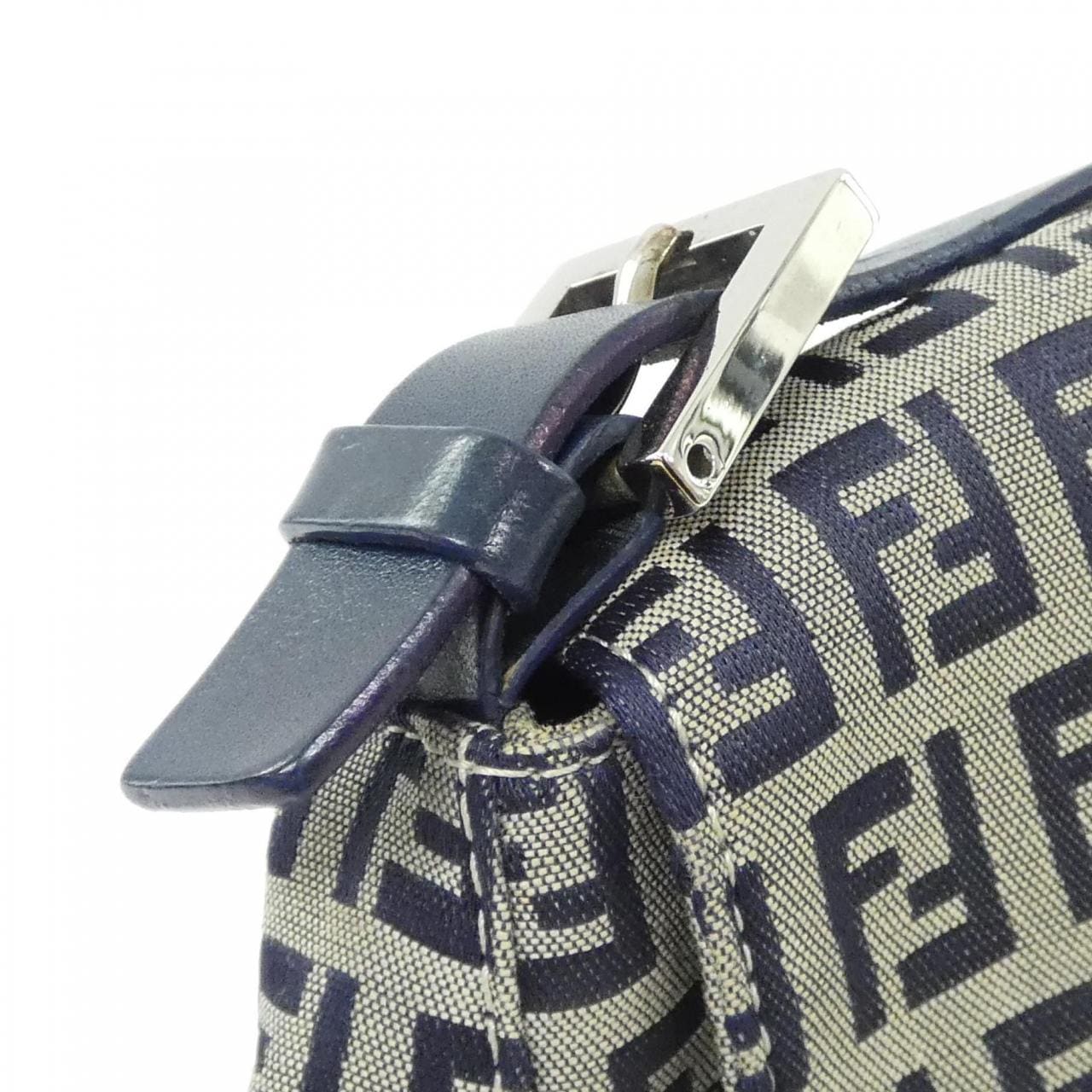 【ヴィンテージ】フェンディ マンマ バゲット 26325 ショルダーバッグ