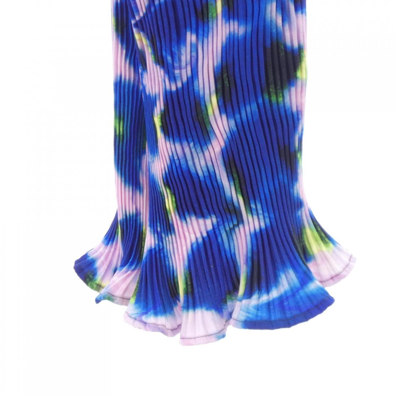 julia heuer パンツ