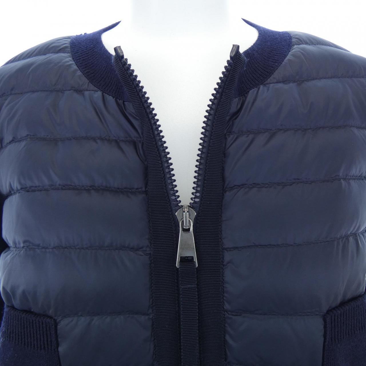 モンクレール MONCLER ダウンジャケット