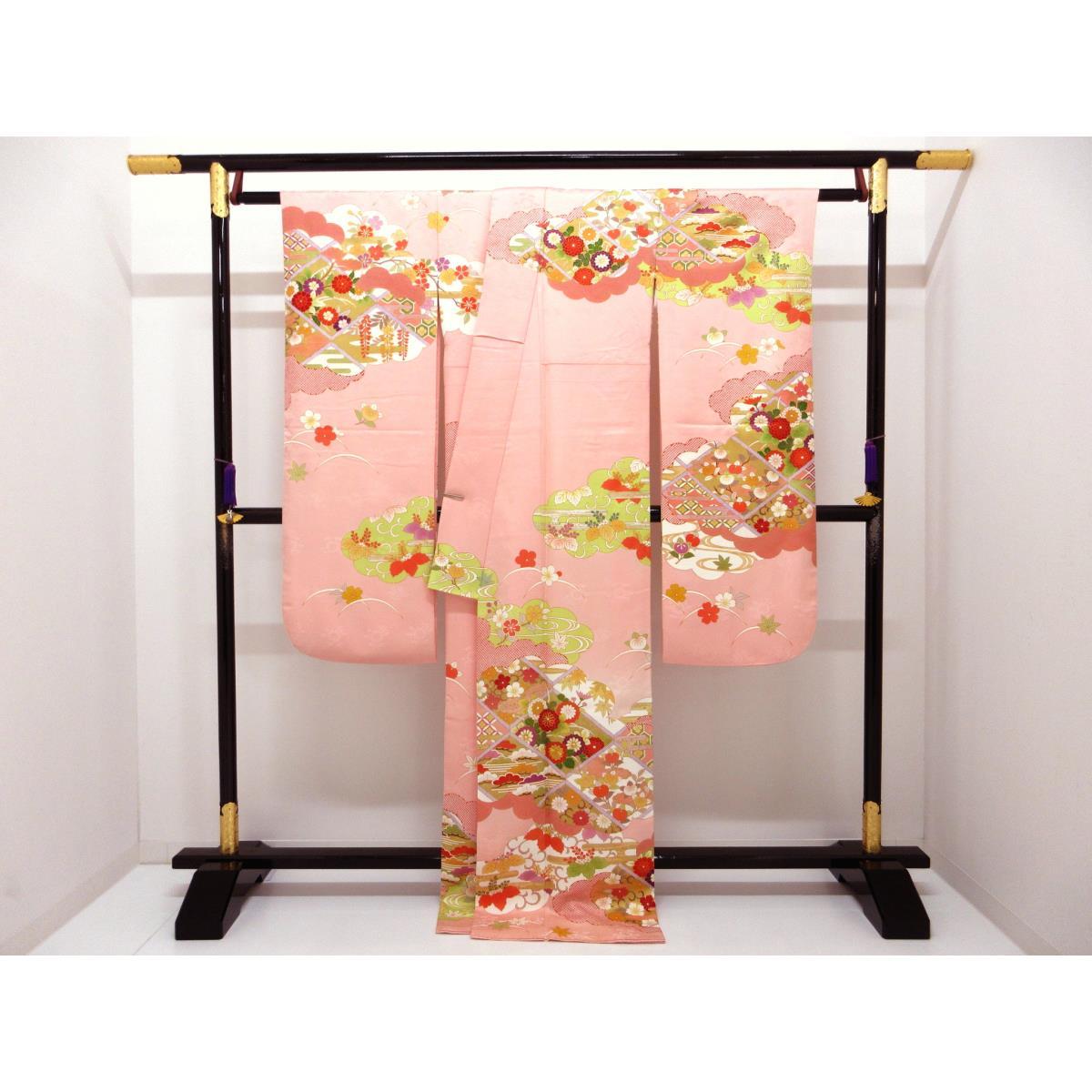 振袖　友禅金彩加工　刺繍入り
