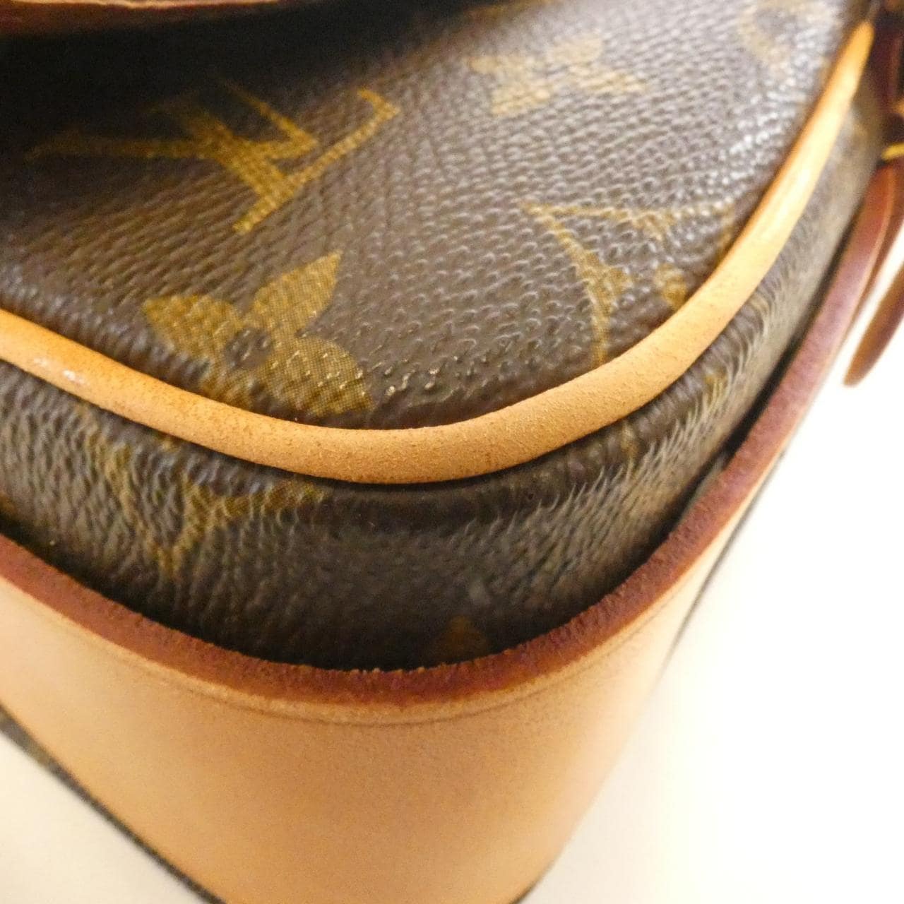 ルイヴィトン モノグラム カルトシエール 22cm M51253 ショルダーバッグ