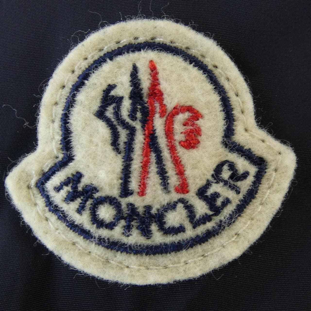 モンクレール MONCLER BETULA ダウンジャケット