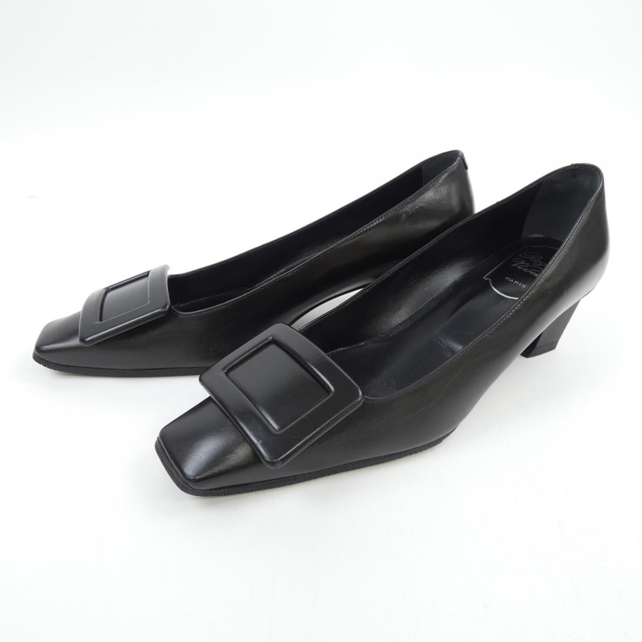 ロジェヴィヴィエ ROGER VIVIER パンプス