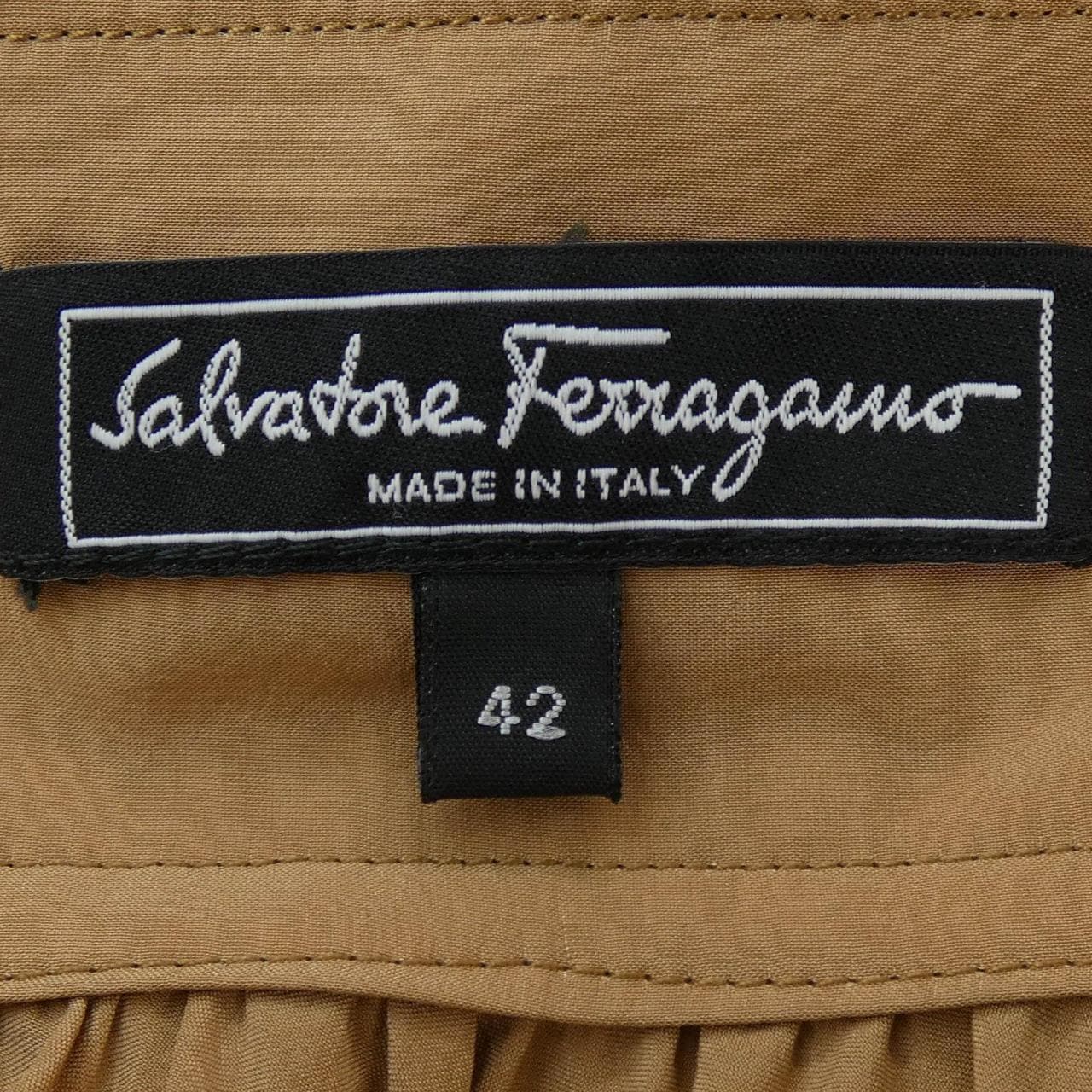 サルヴァトーレフェラガモ SALVATORE FERRAGAMO スカート