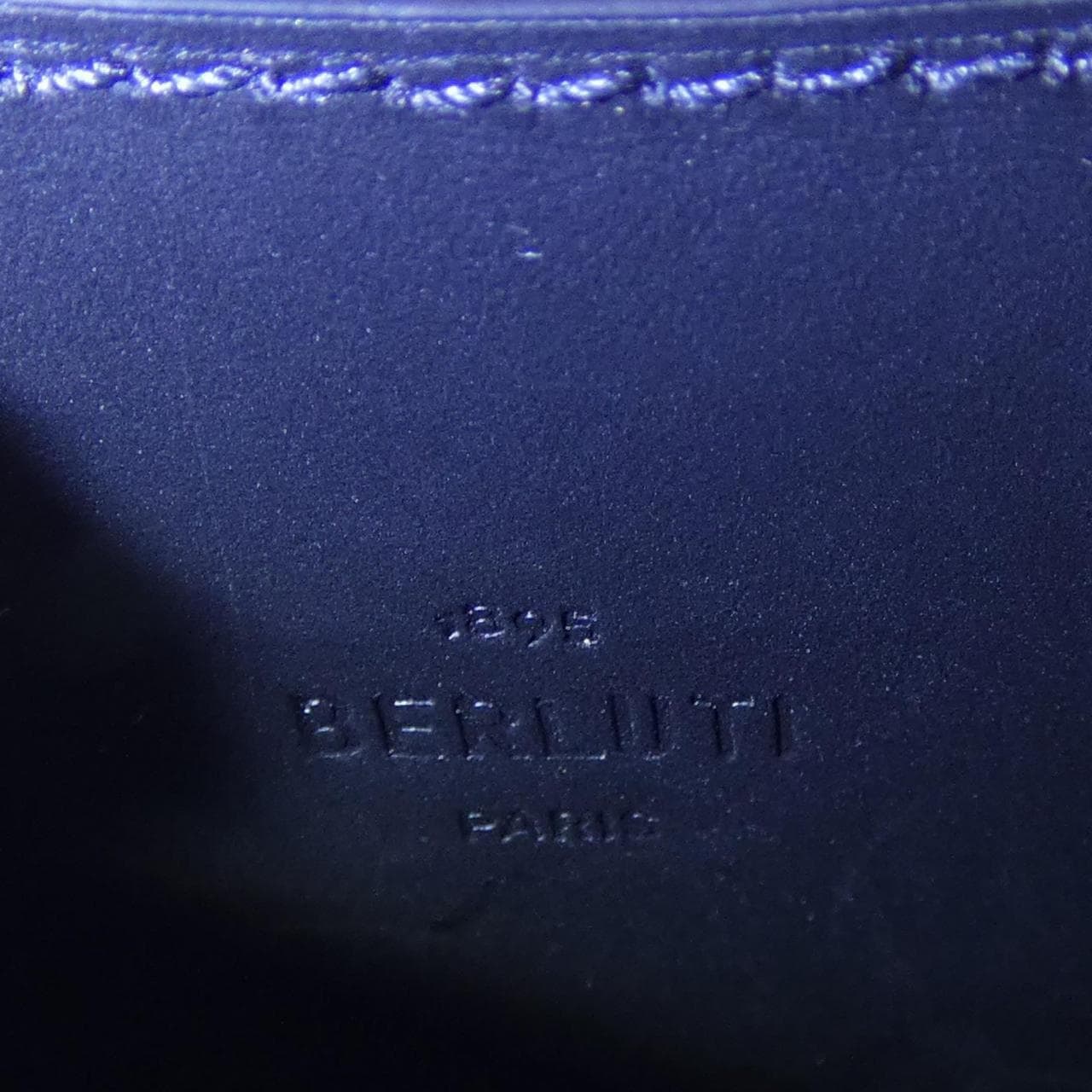ベルルッティ Berluti ワパスクリットレザージップ付き COIN CASE