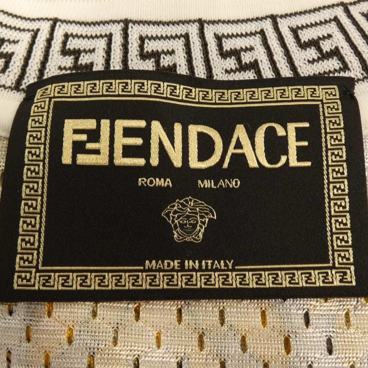 フェンダーチェ FENDACE Tシャツ