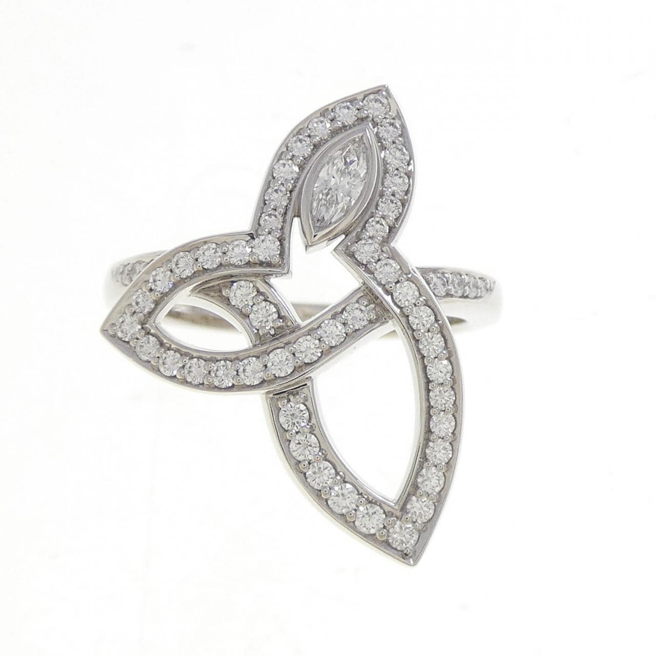 ハリーウィンストン リリークラスター リング