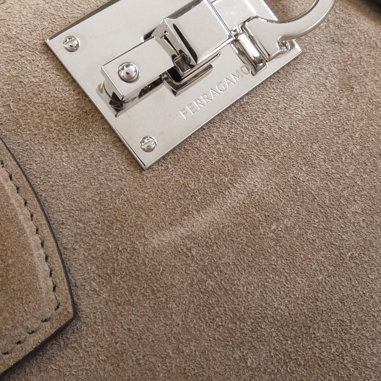 サルヴァトーレフェラガモ 21 4494 バッグ