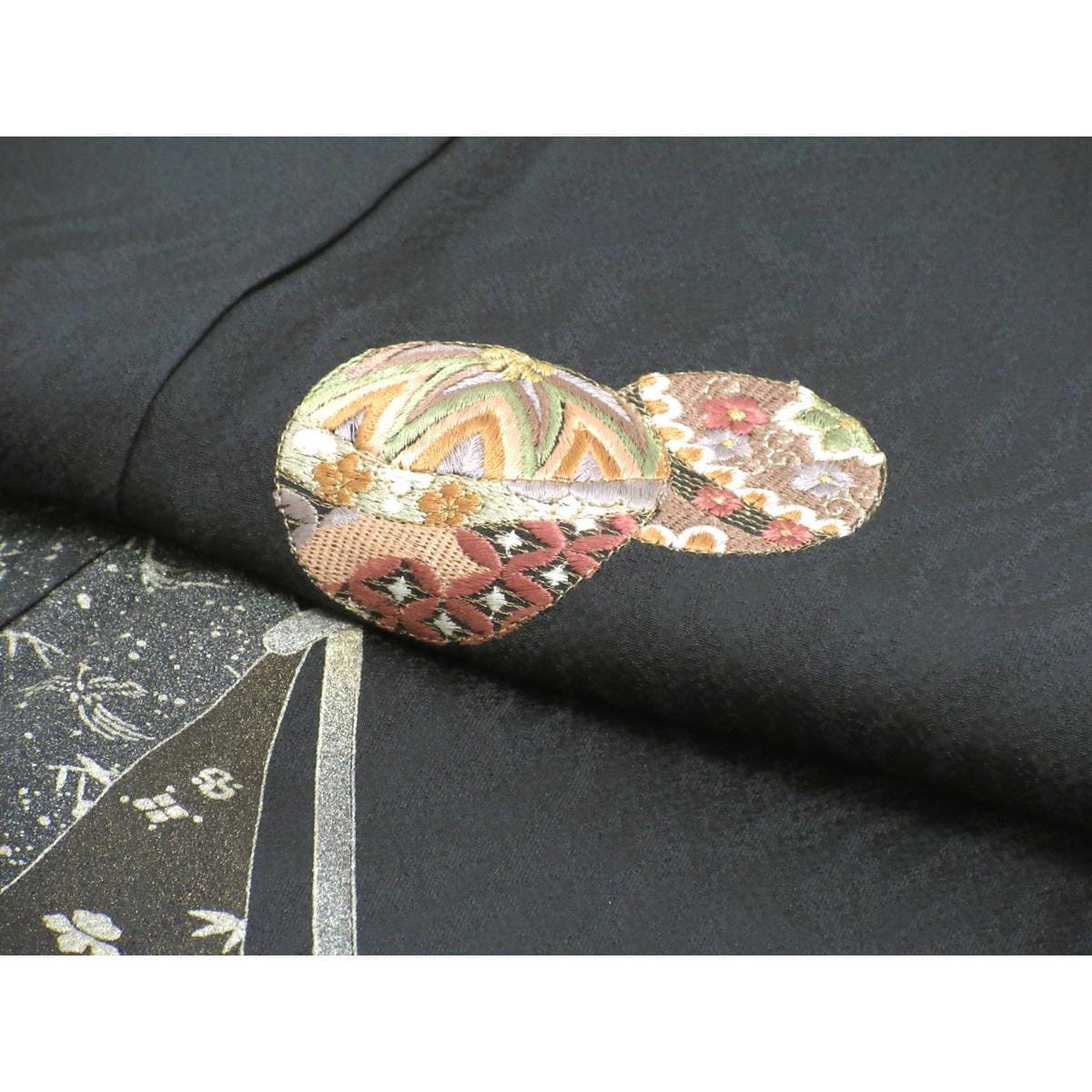 訪問着　金彩加工刺繍入り