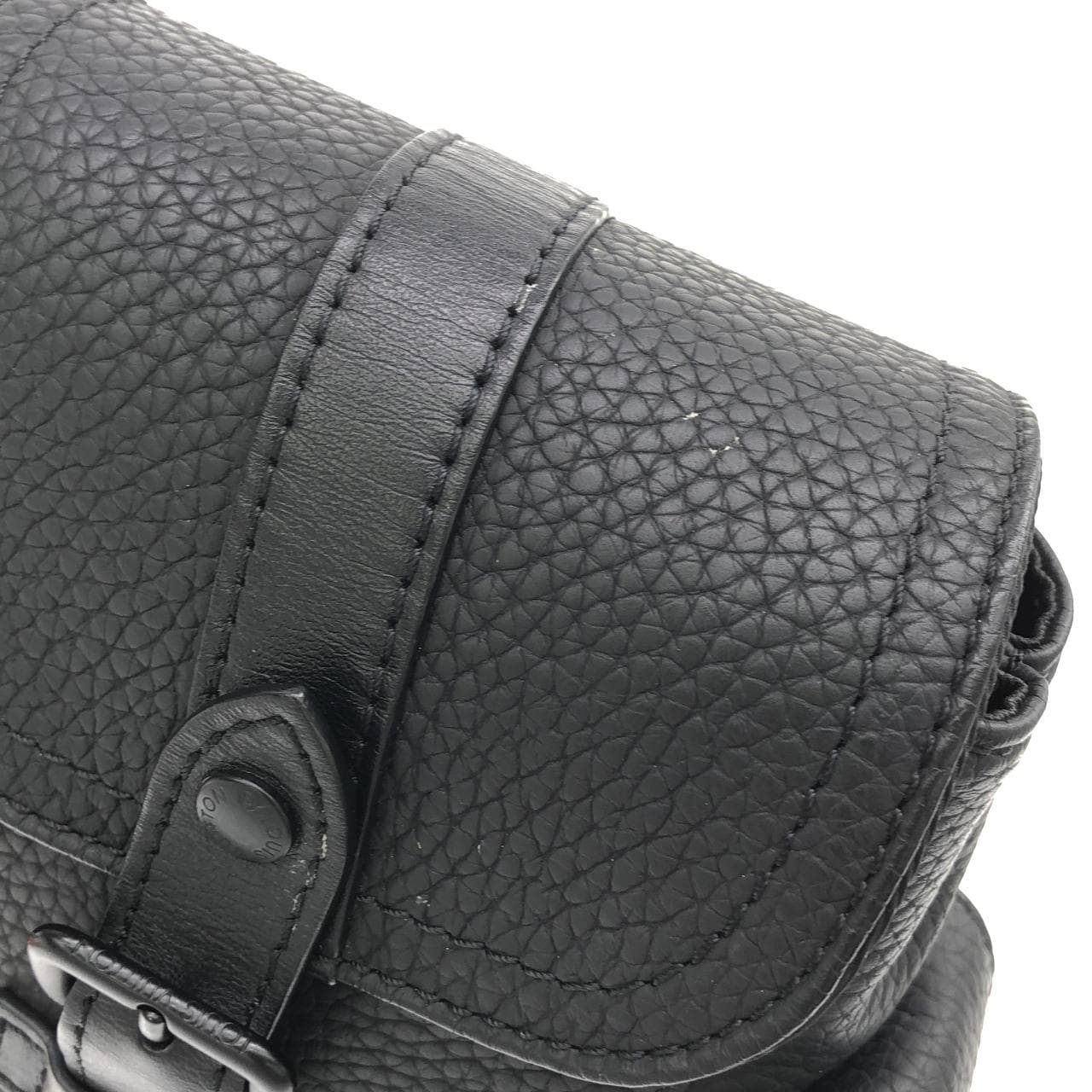 ルイヴィトン トリヨン モノグラム クリストファーXS M58495 ショルダーバッグ