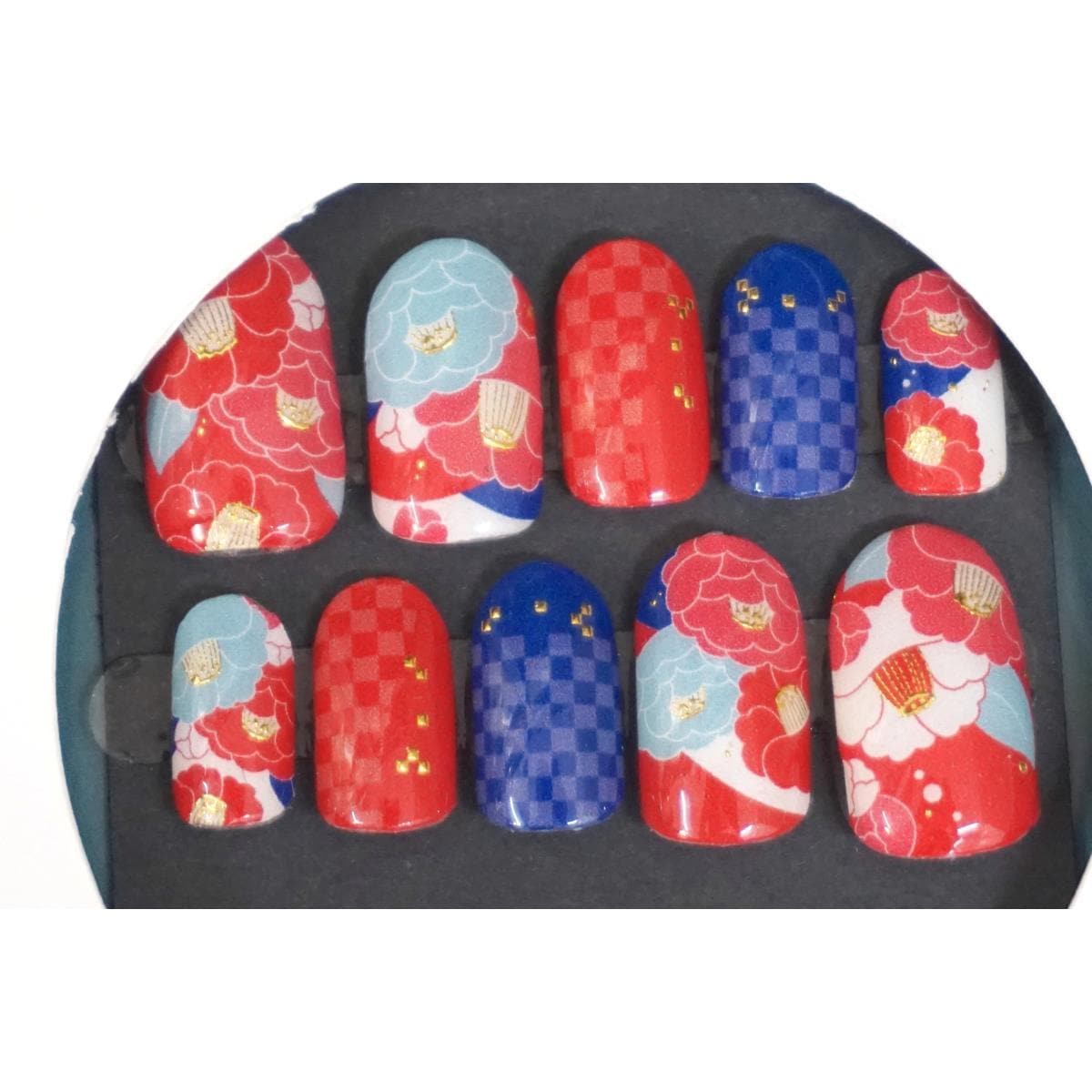 【新品】ネイルチップ　３点セット