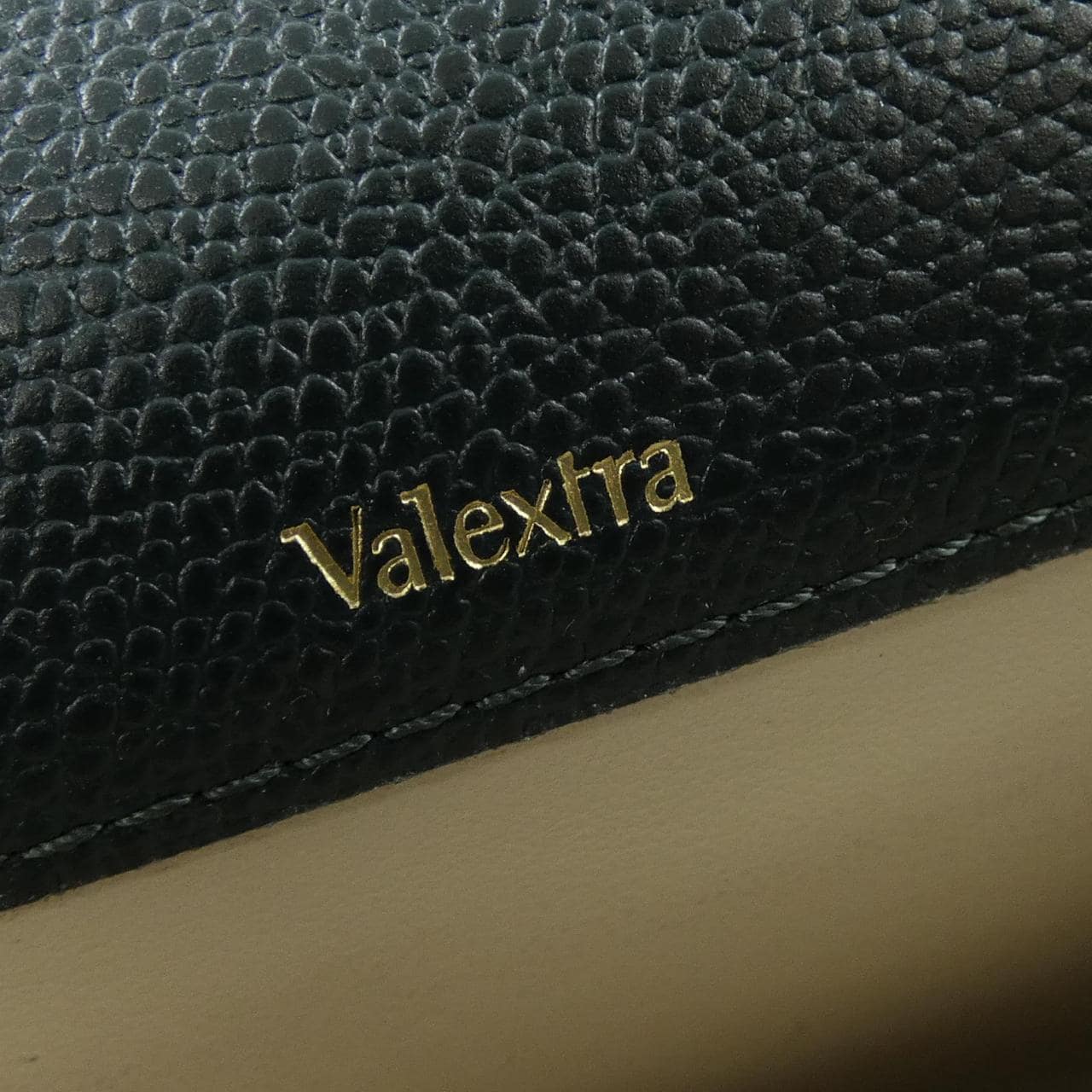 ヴァレクストラ VALEXTRA SGNL0042028CRDWF99 WALLET