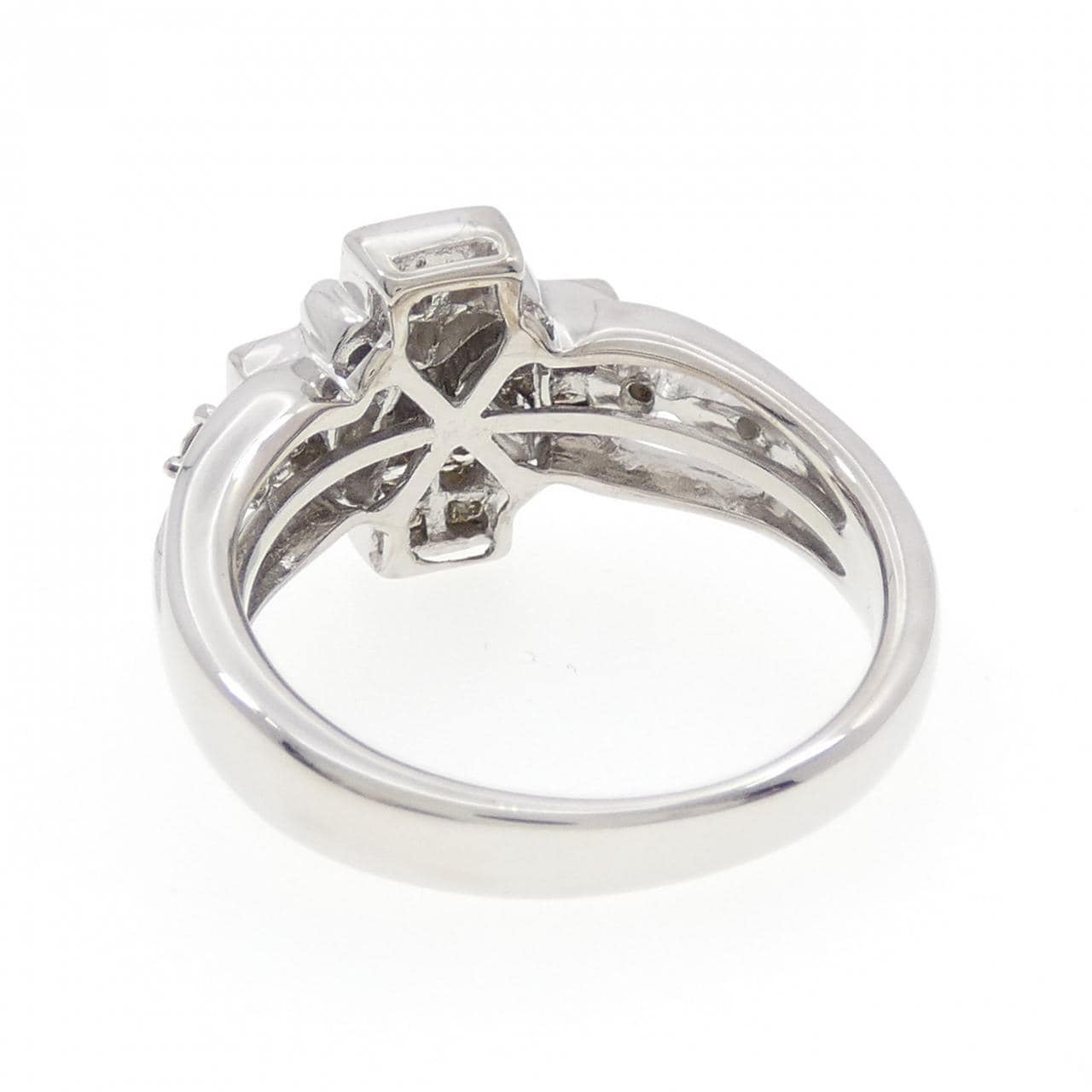 K18WG ダイヤモンド リング