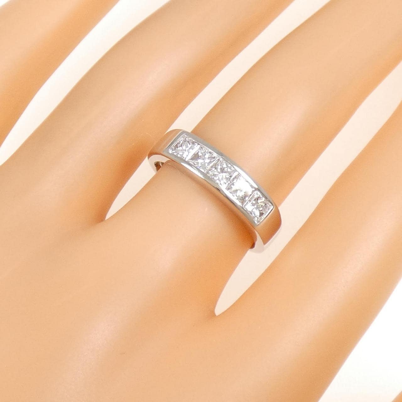 PT900 ダイヤモンド リング 1.00CT