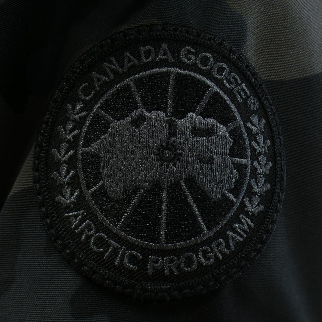 カナダグース CANADA GOOSE ダウンジャケット