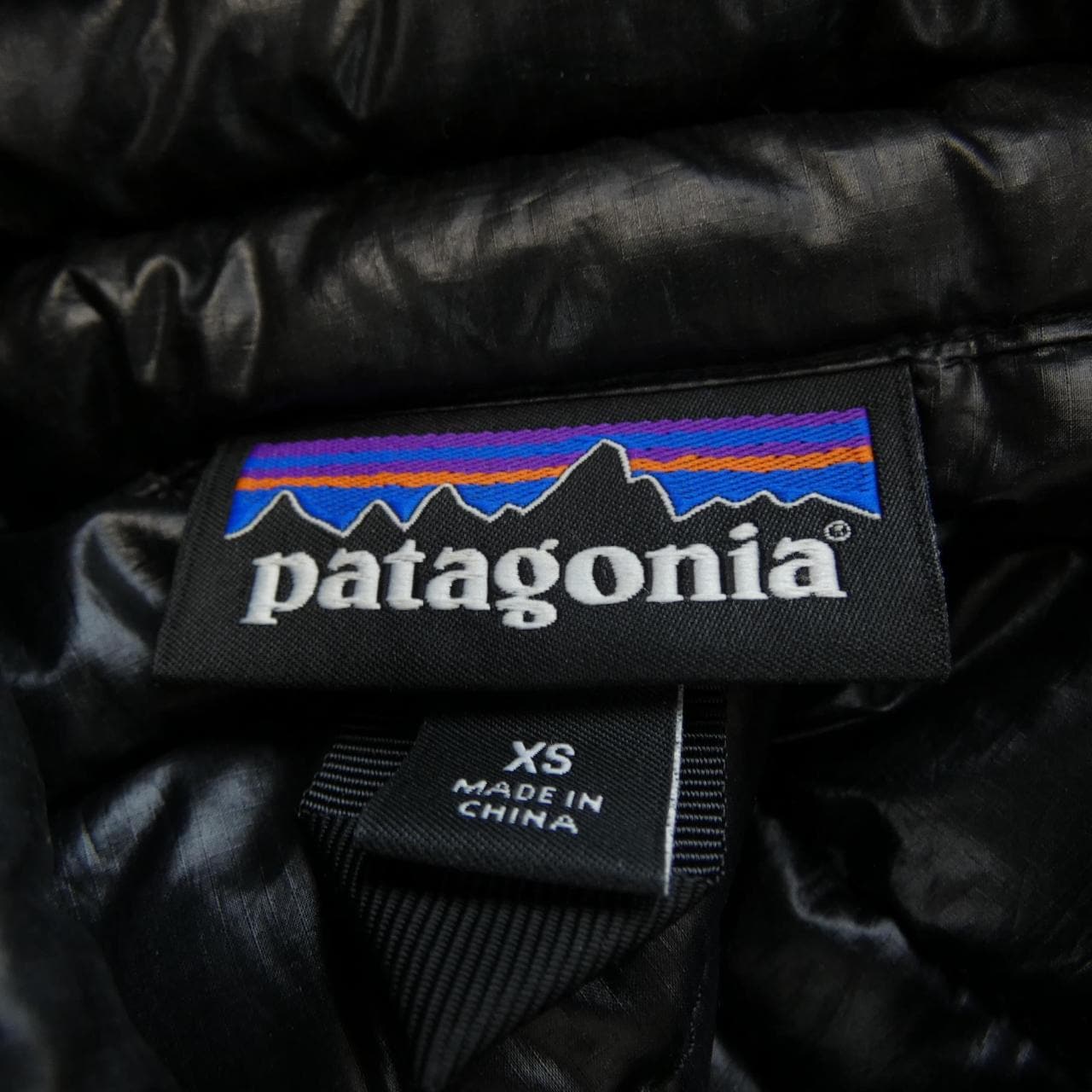 パタゴニア PATAGONIA 84757 ダウンジャケット