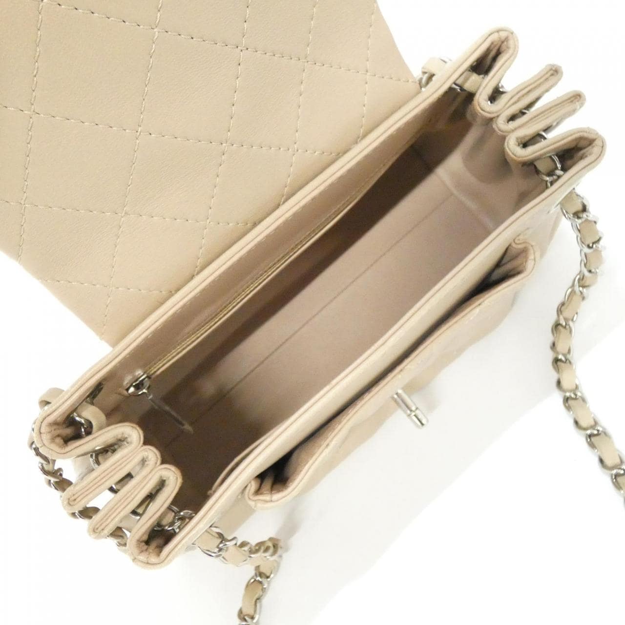 シャネル ショルダーバッグ