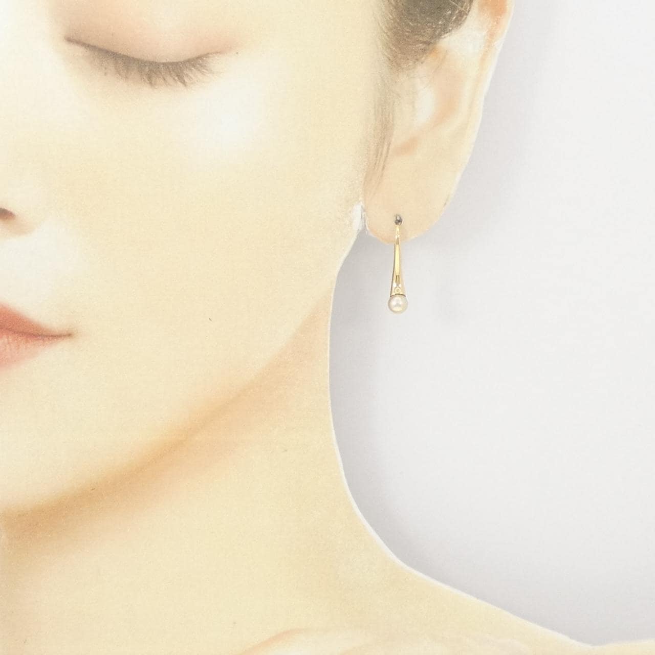 MIKIMOTO Akoya pearl earrings 4.7mm