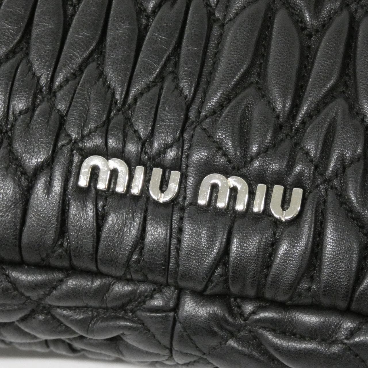 ミュウミュウ RP0169 ショルダーバッグ