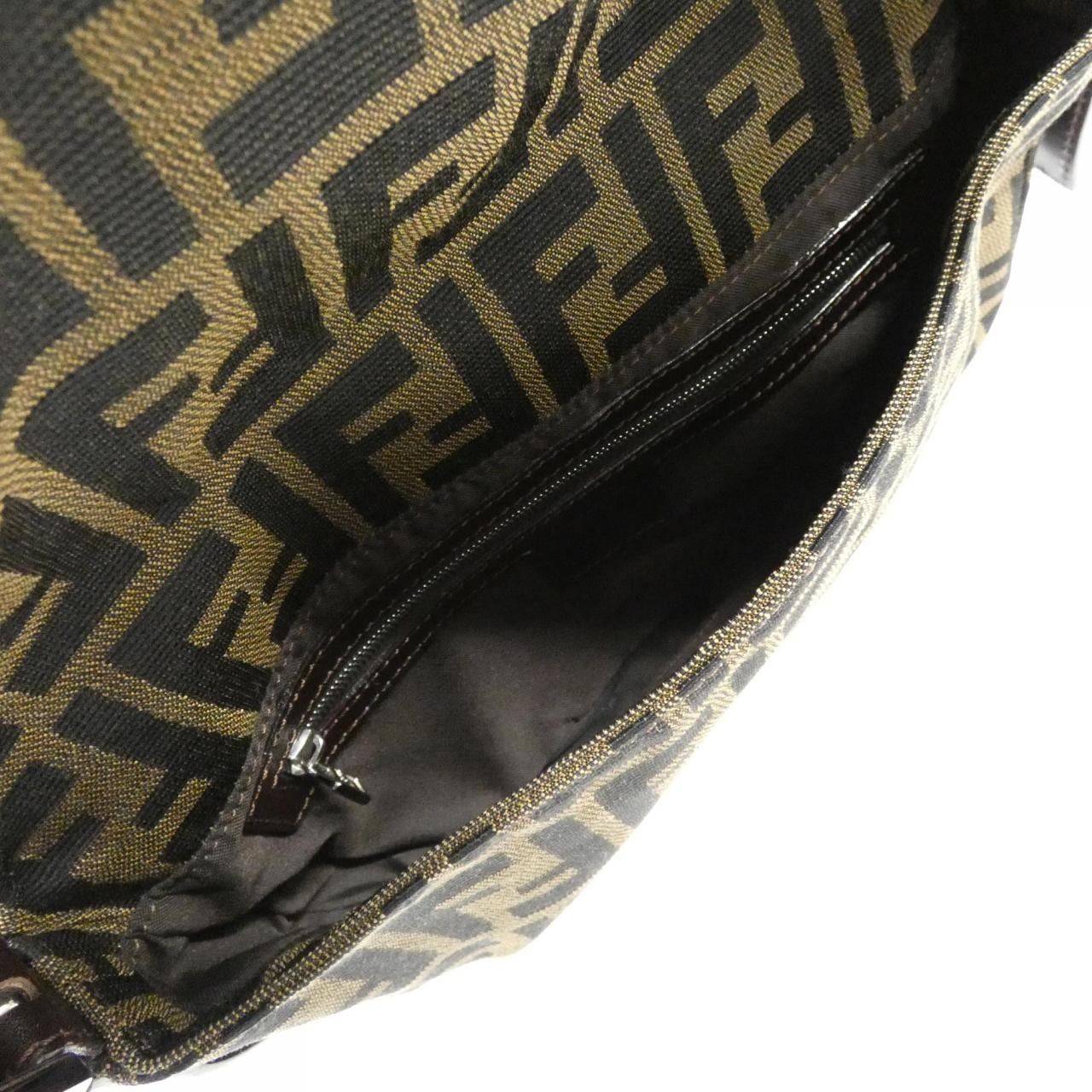 【ヴィンテージ】フェンディ バゲット 26424 ショルダーバッグ