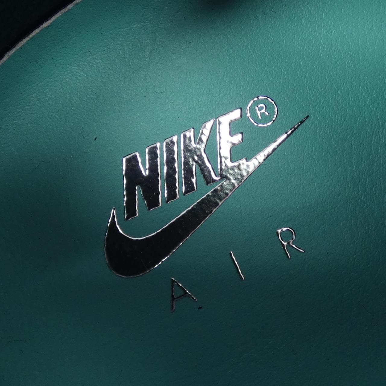 ナイキ NIKE DZ1382-001 TIFFANY スニーカー