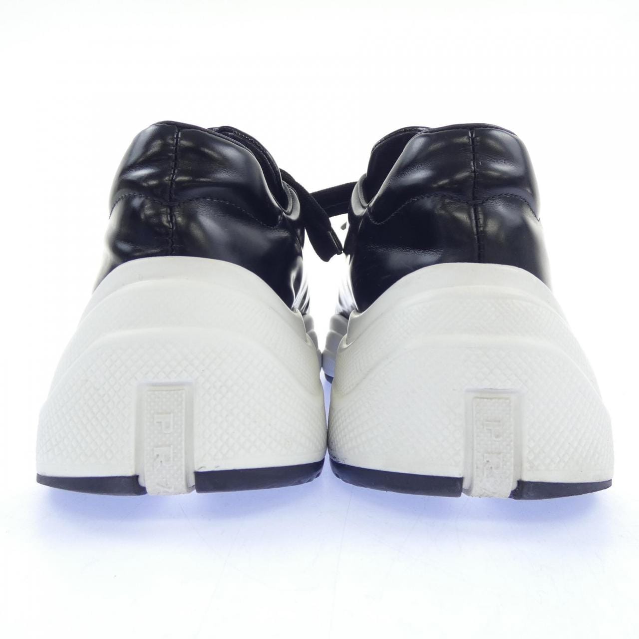プラダ PRADA スニーカー