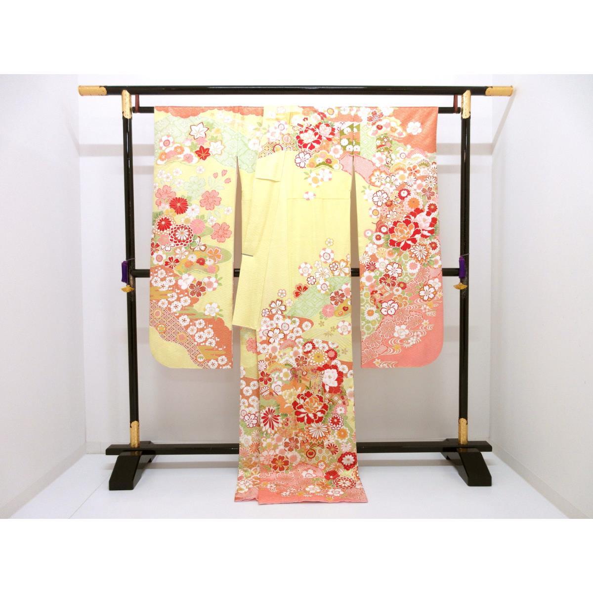 振袖　友禅金彩加工　刺繍入り　身幅Ｌ寸