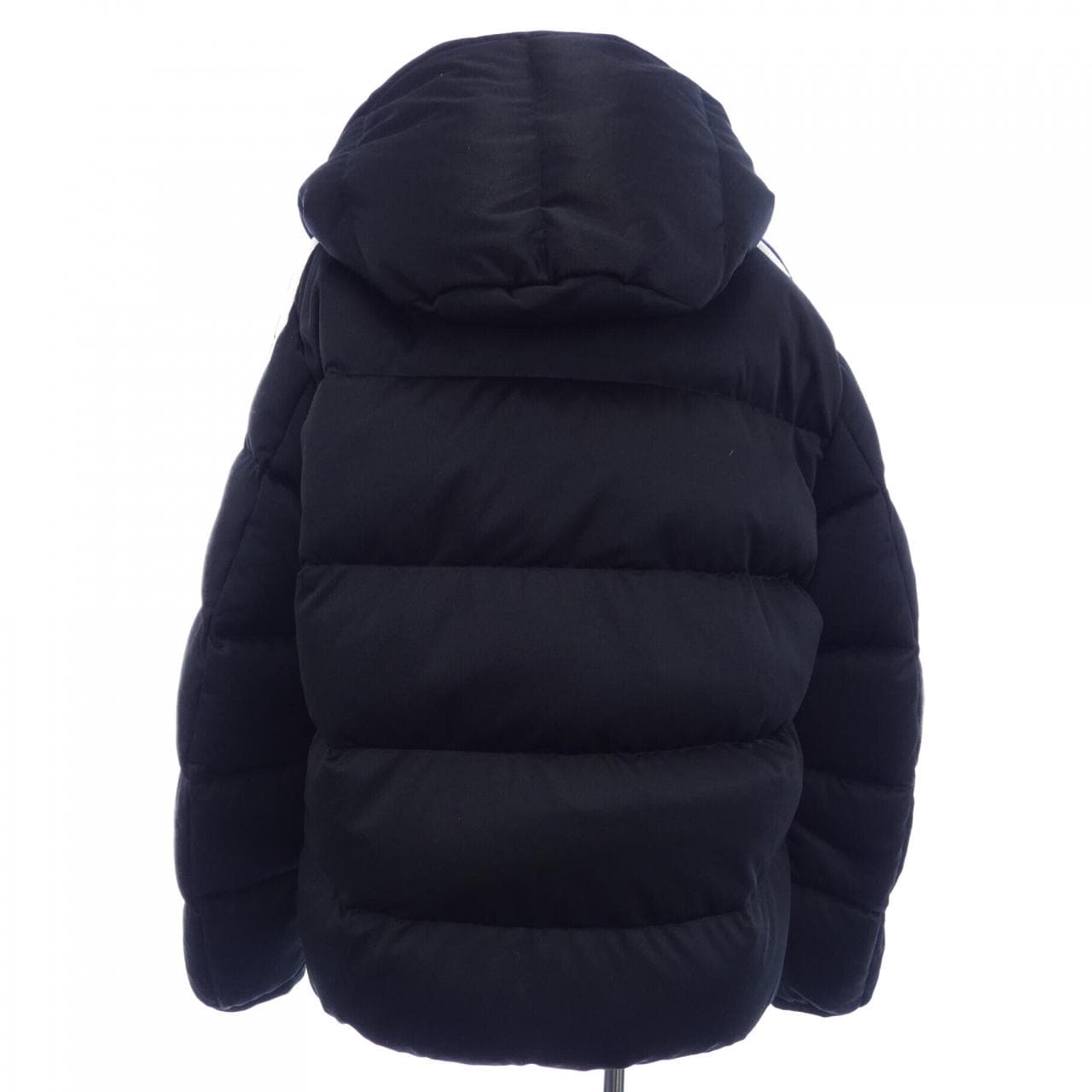 モンクレール MONCLER ダウンジャケット