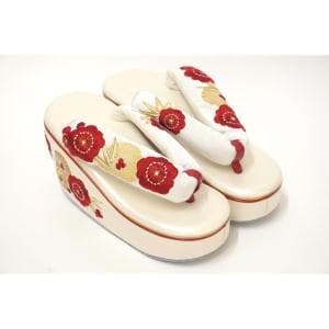 【新品】女草履　松竹梅　Ｆサイズ