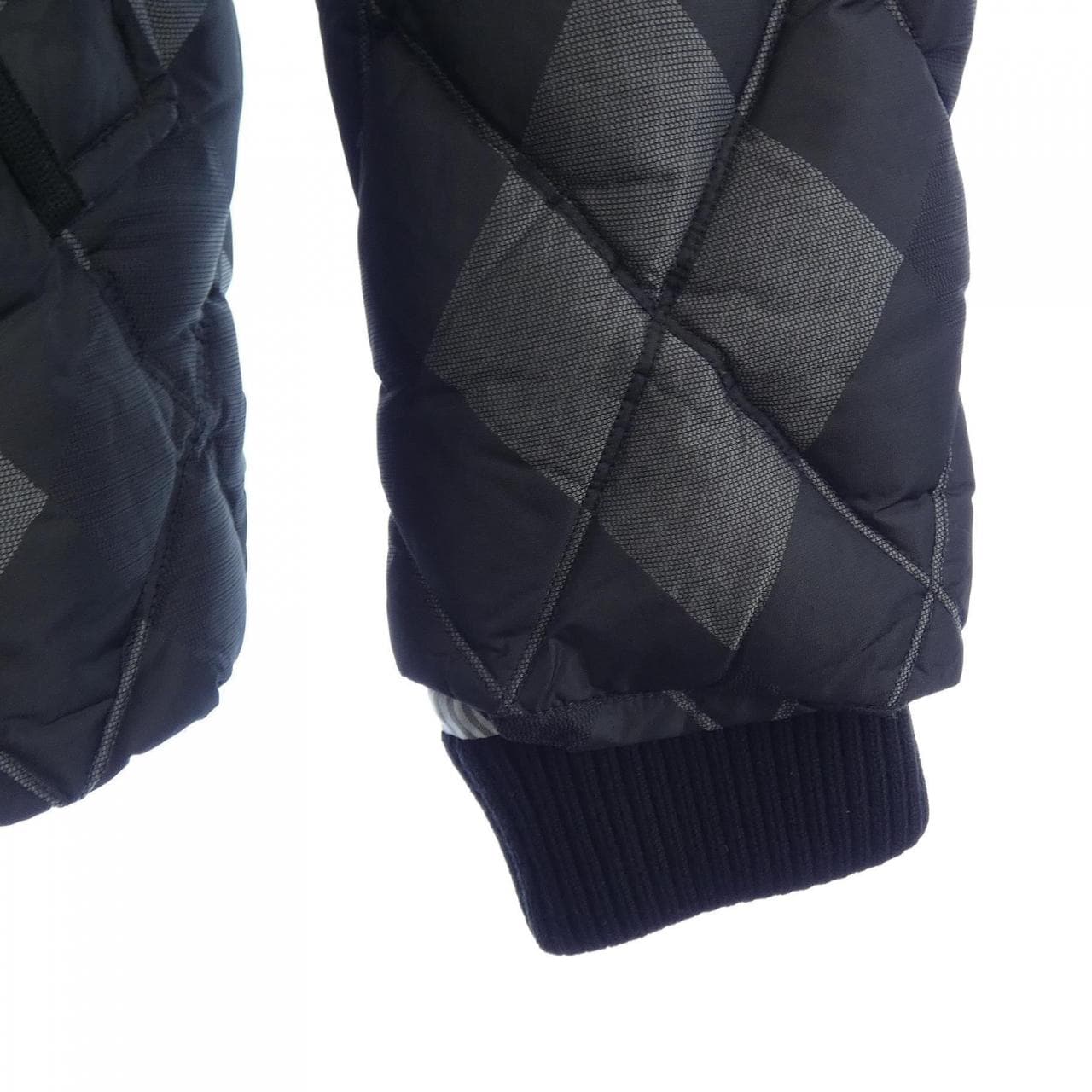 モンクレールガムブルー MONCLER GAMMEBLEU 423914136782 63340 ダウンジャケット