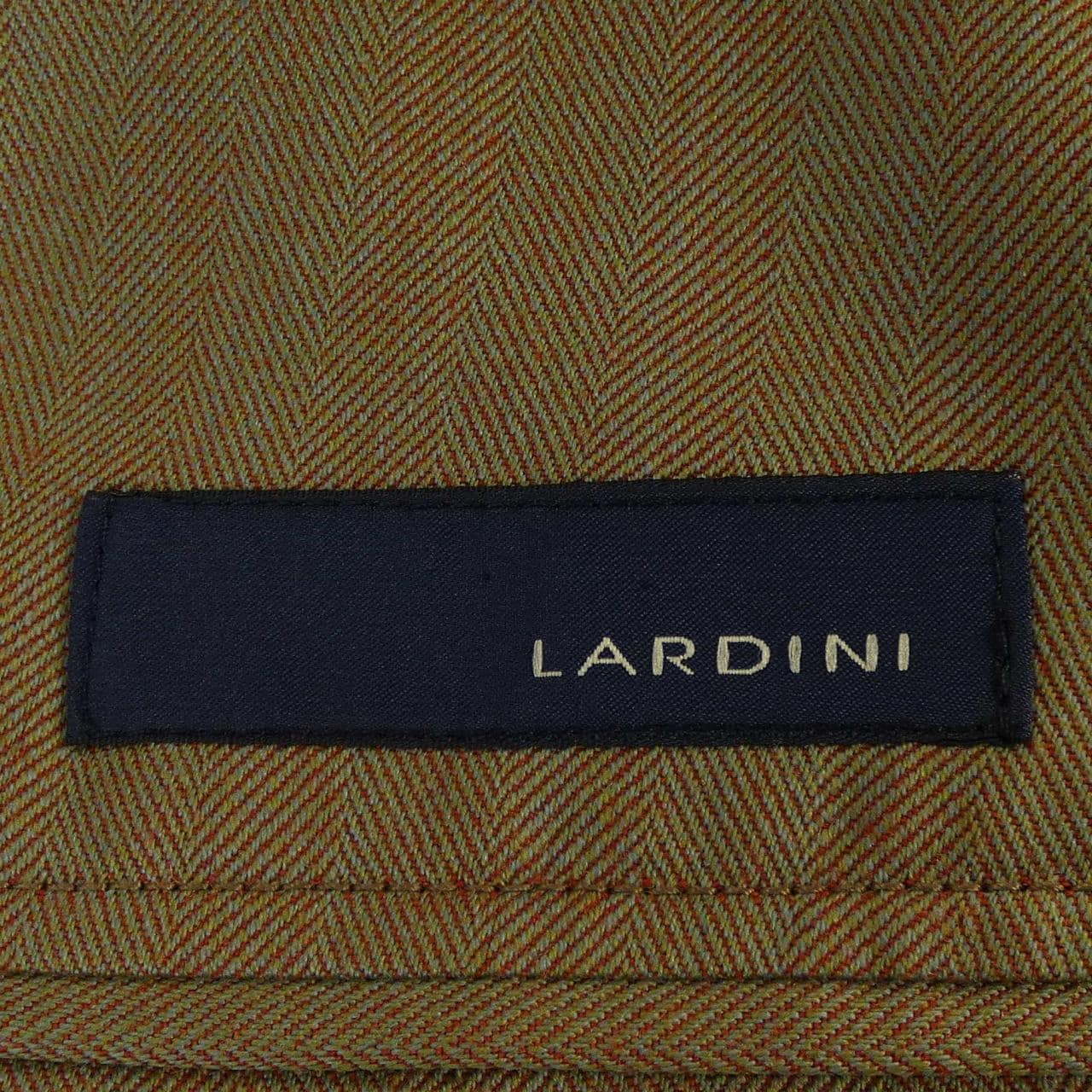 ラルディーニ LARDINI スーツ