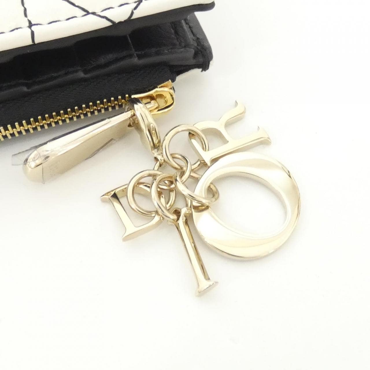 クリスチャンディオール LADY DIOR DAHLIA WALLET S6037ONJZ 財布