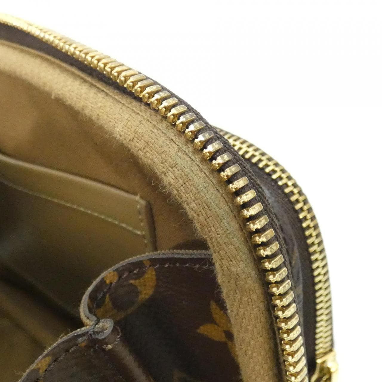 ルイヴィトン モノグラム ユーティリティ クロスボディ M80446 ショルダーバッグ