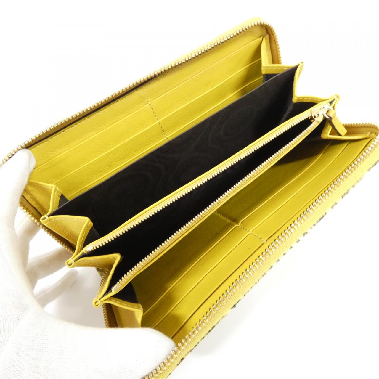 グッチ GG MARMONT 456117 E12MG 財布