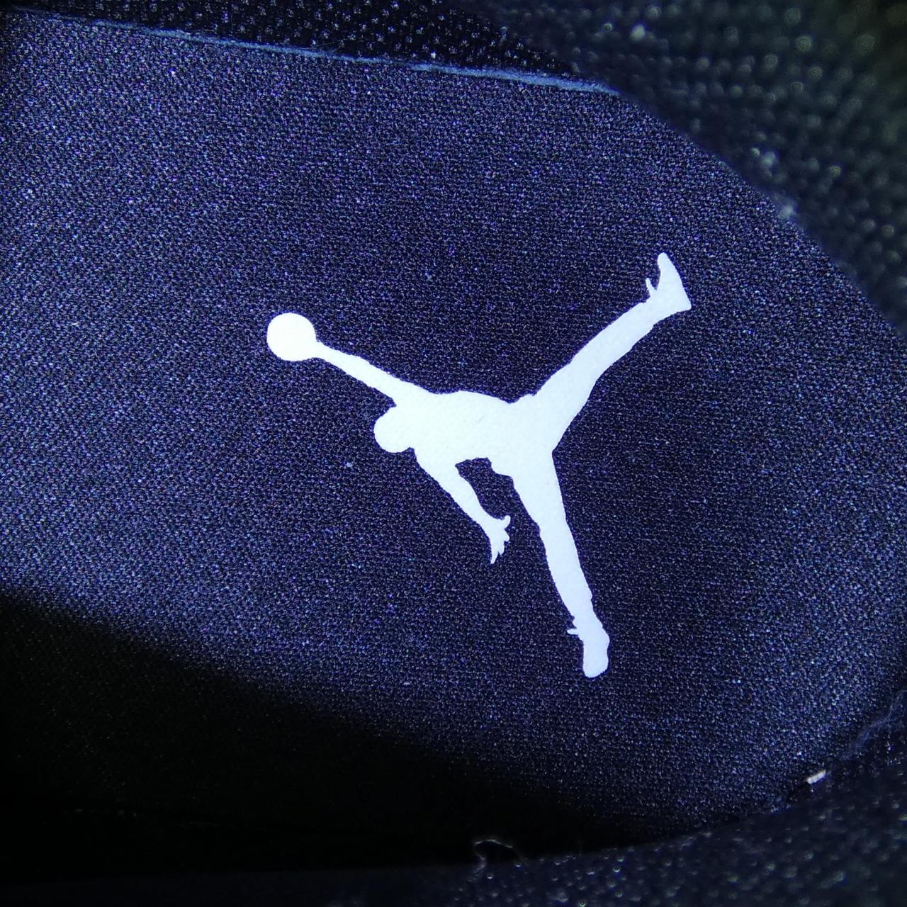 エアジョーダン AIR JORDAN DQ8426-001 スニーカー