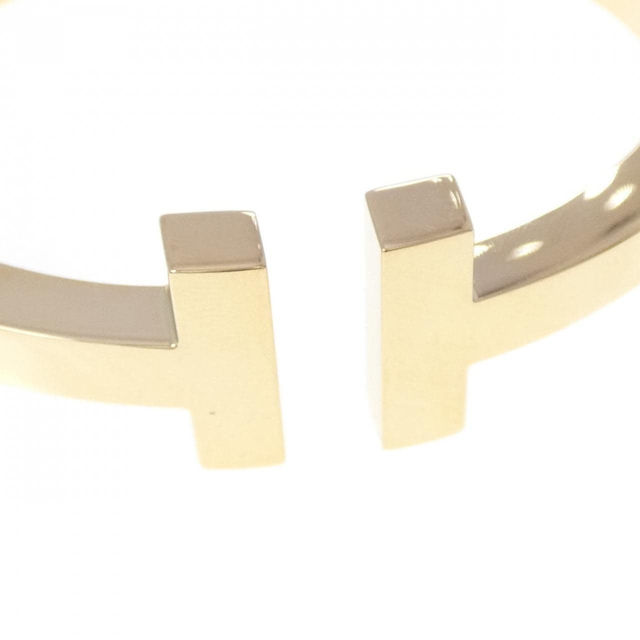 ティファニー Tスクエア バングル