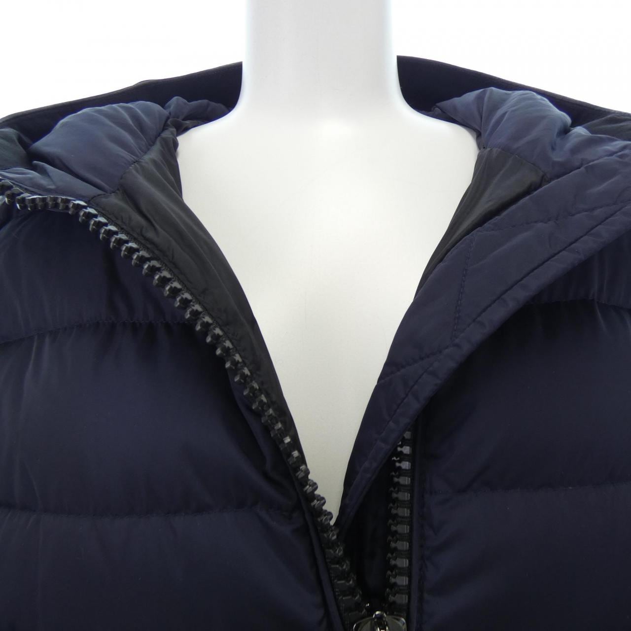 モンクレール MONCLER ダウンコート