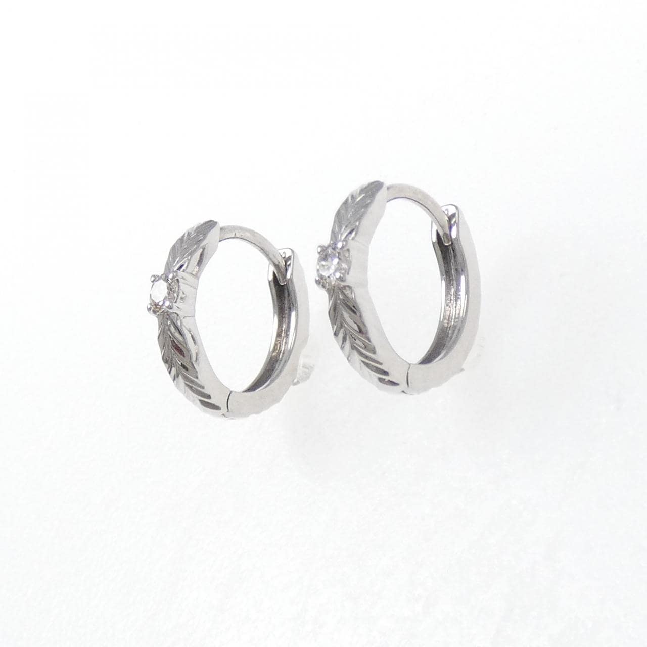 K10WG ダイヤモンド ピアス