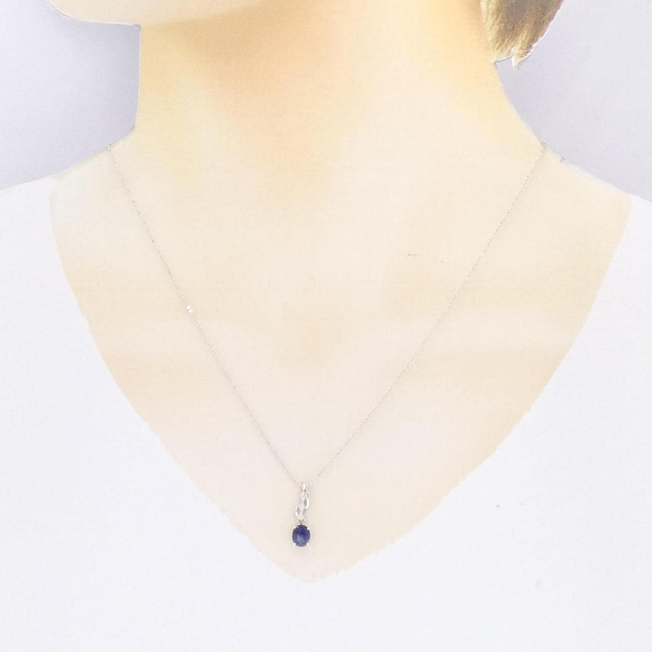 K18WG sapphire necklace 0.95CT
