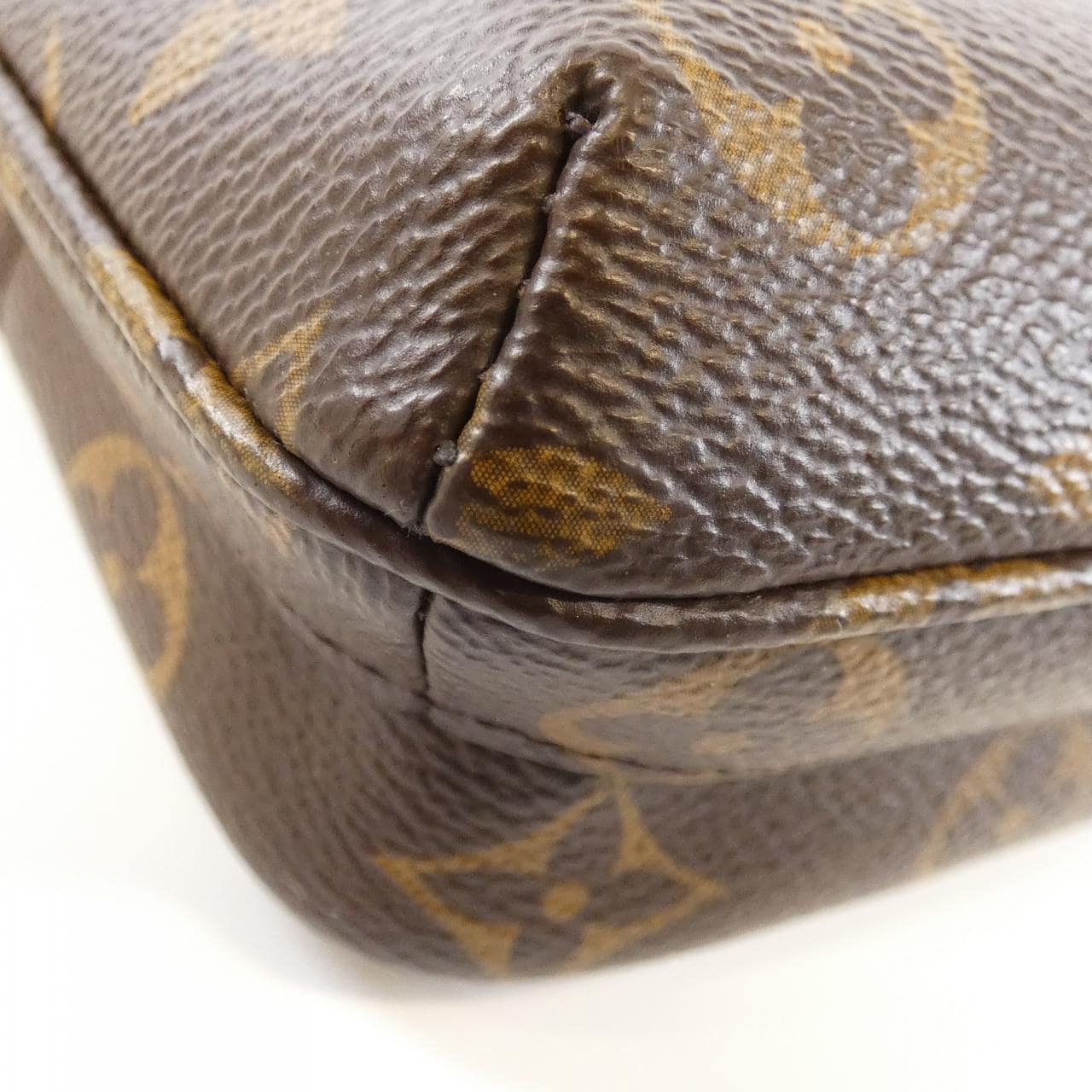 LOUIS VUITTON Monogram Utility Crossbody M80746 Shoulder Bag