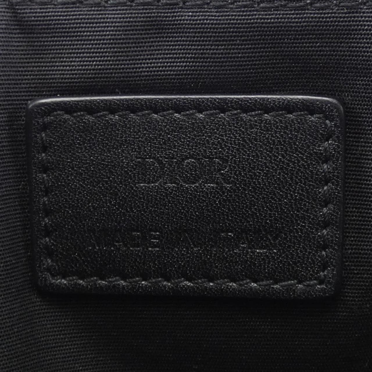 DIOR包