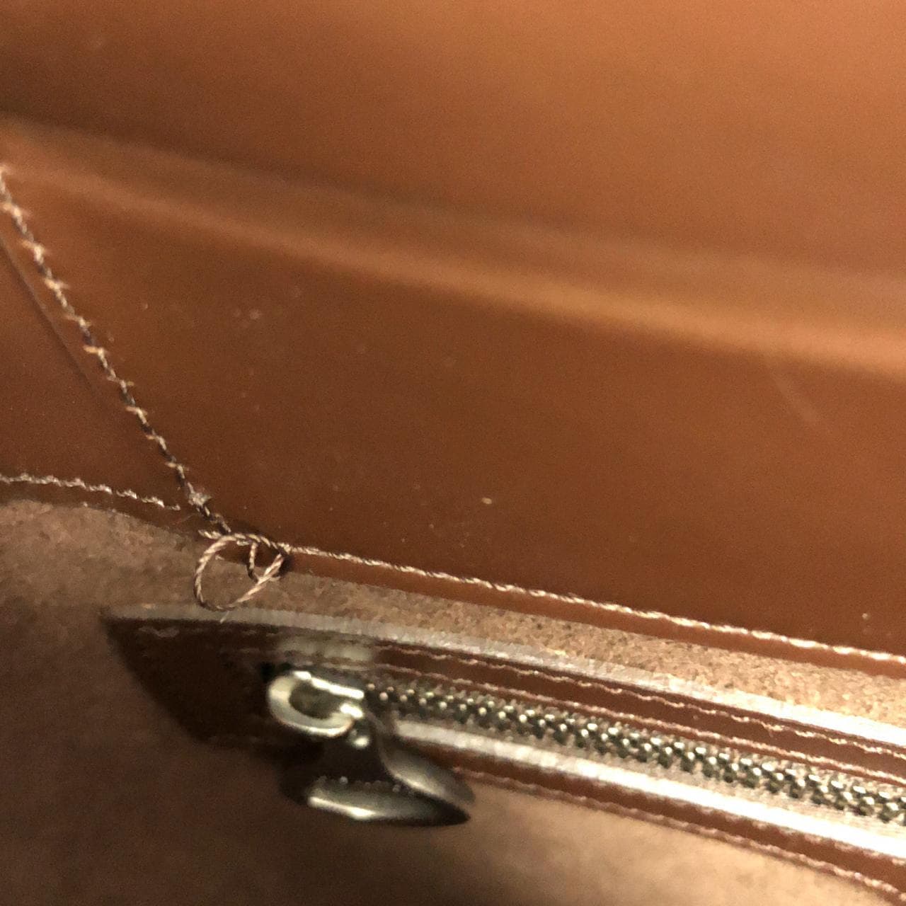 ルイヴィトン エピ ヴェルソー M5281D ショルダーバッグ