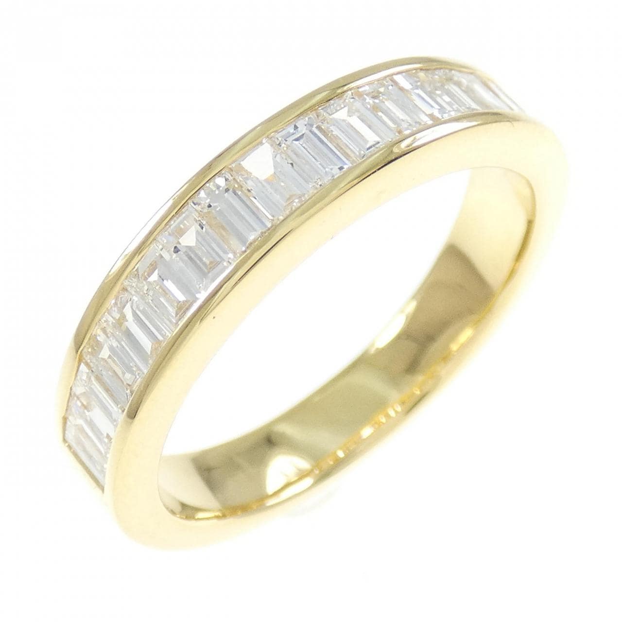 750YG Diamond ring
