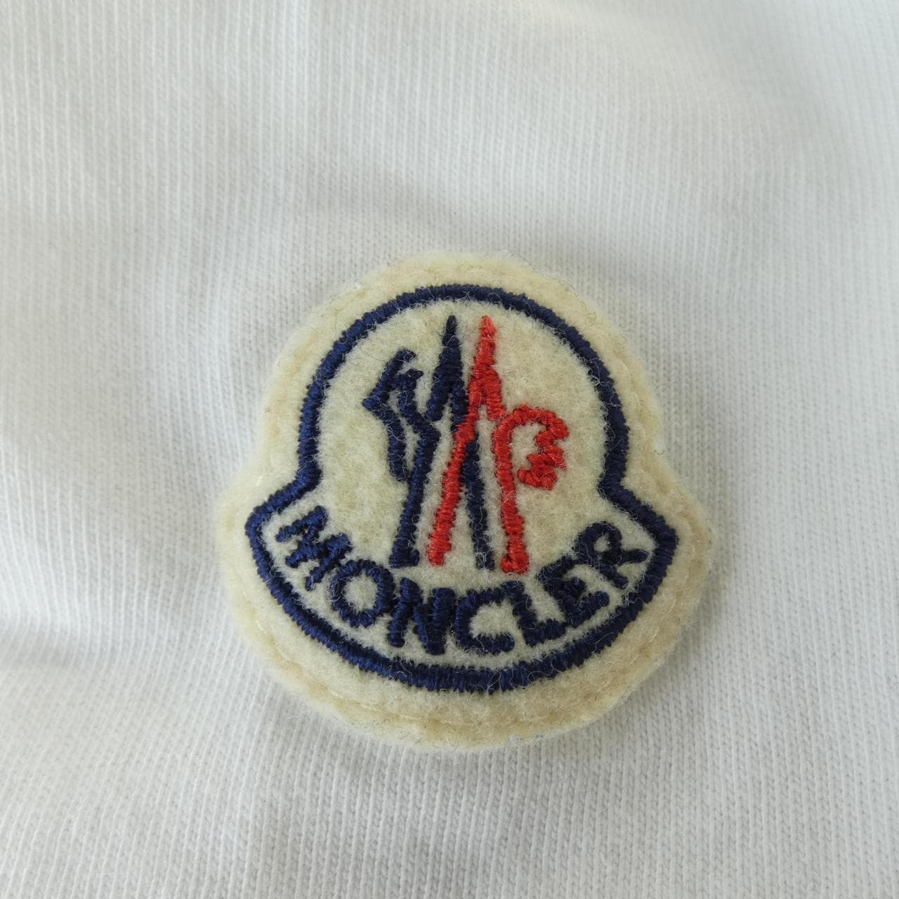 MONCLER蒙克勒J20918C00012 89AKK T恤