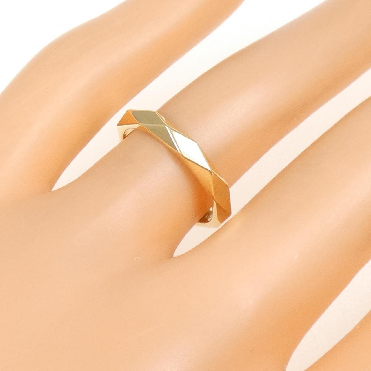 Boucheron Facet 中号戒指