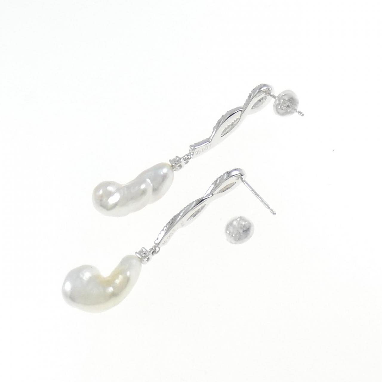 K18WG White Butterfly Pearl earrings